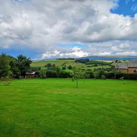 Chalet Summer House, Glassonby